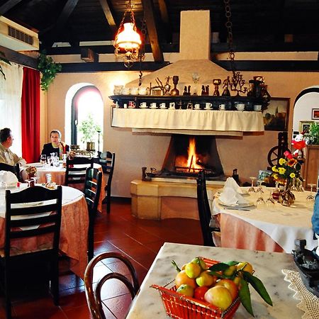 马金酒店 Novigrad Istria 外观 照片