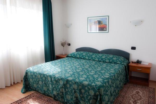 马金酒店 Novigrad Istria 客房 照片